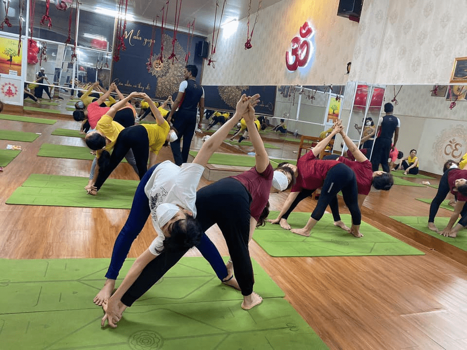 Thảm yoga giúp cơ thể không tiếp xúc trực tiếp với mặt sàn